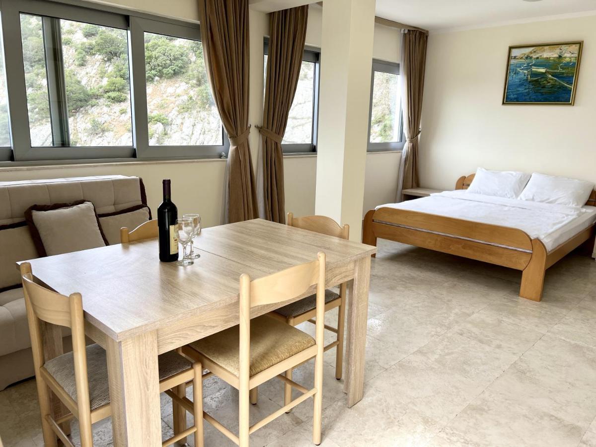 Villa Blanca Petrovac 外观 照片